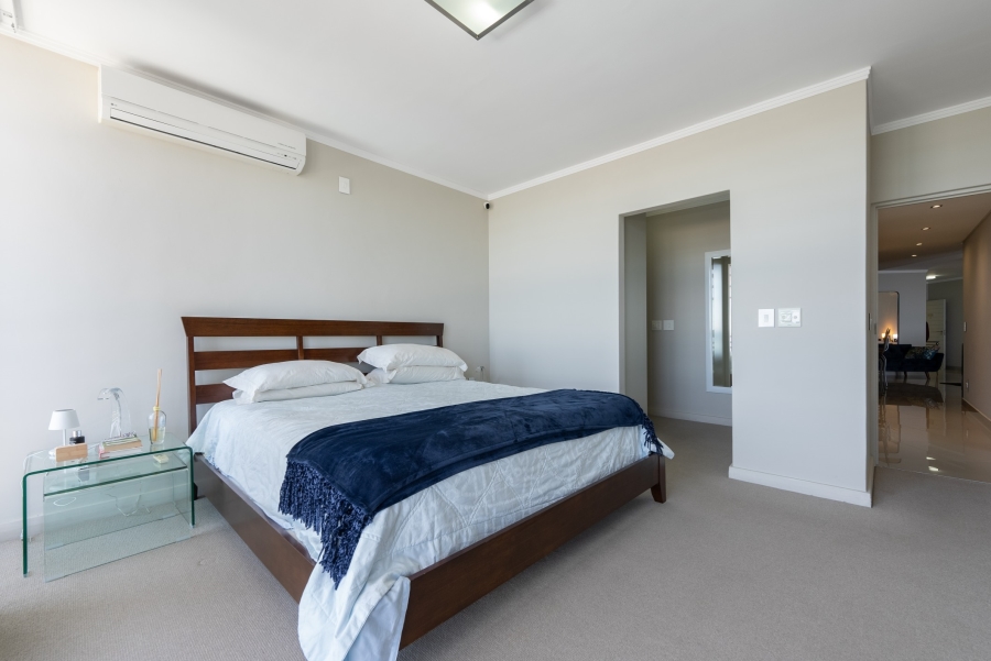 2 Bedroom Property for Sale in Camps Bay Western Cape